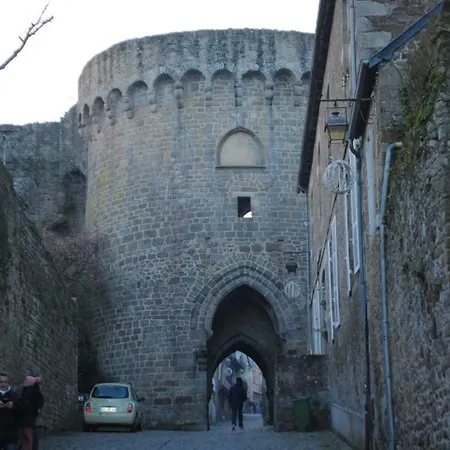 Chambres D'hotes Le Rempart Du Jerzual Bed and breakfast